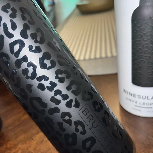 BRUMATE Onyx Leopard Winesulator - Picture 3 of 5